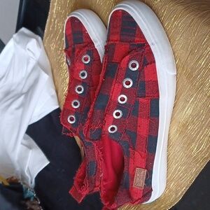 Blowfish Red & Black Buffalo Plaid Sneakers, Sz 7